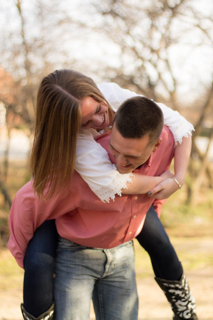 Caitlin + Taylor Couples Shoot | beccasuephotography.com