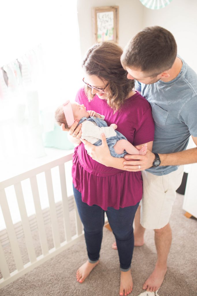 Lifestyle Newborn | Becca Sue Photography (beccasuephotography.com)