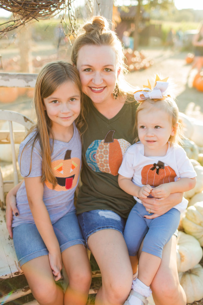 Pumpkin Patch Pictures | Becca Sue Photography - beccasuephotography.com