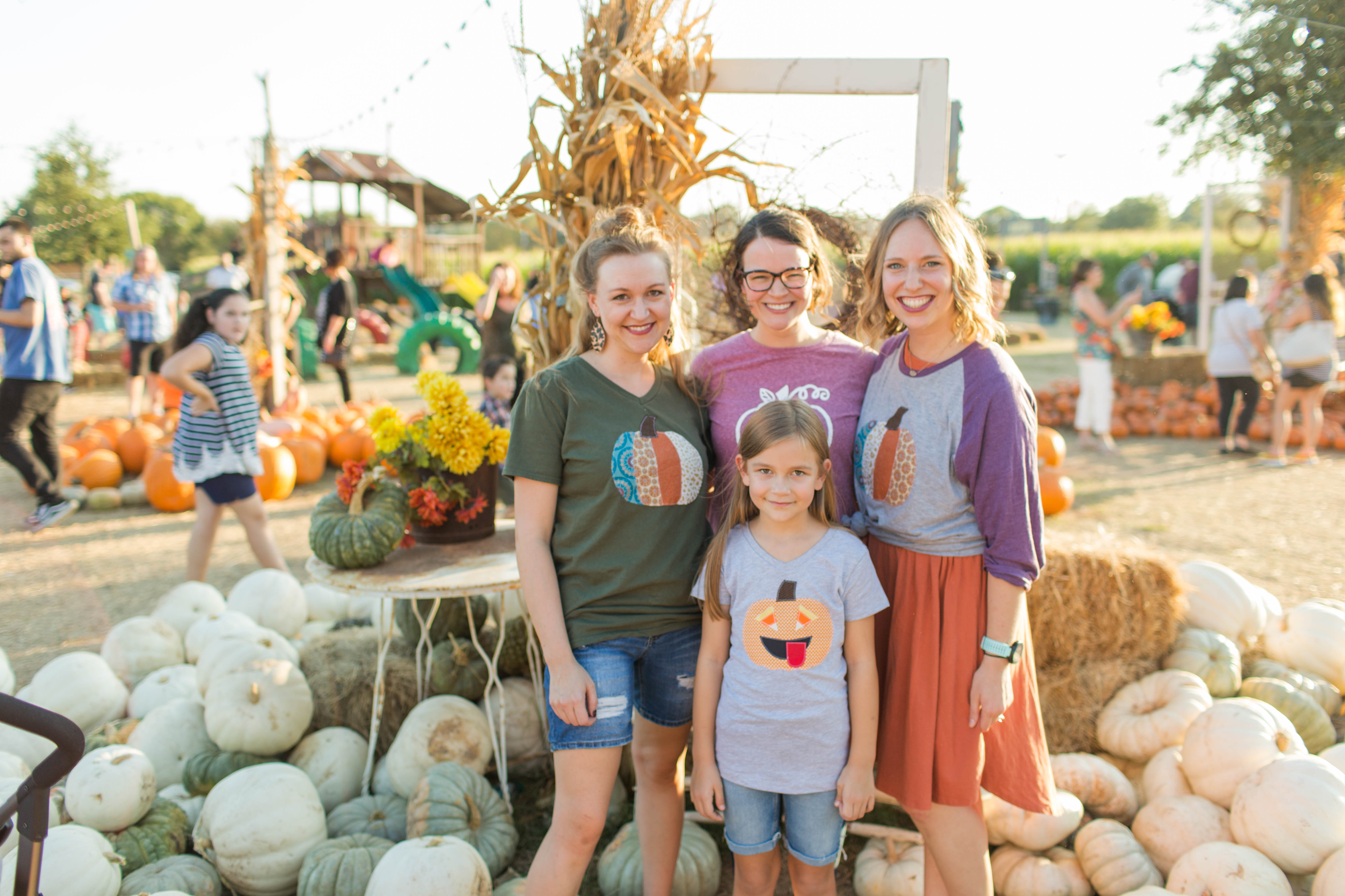 Pumpkin Patch Pictures | Becca Sue Photography - beccasuephotography.com