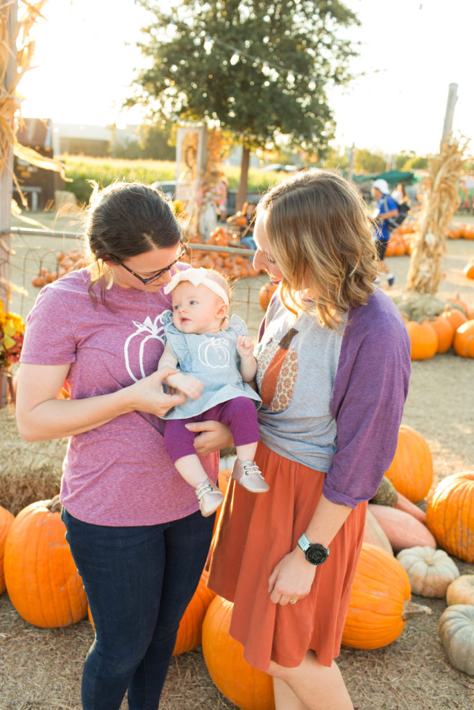 Pumpkin Patch Pictures | Becca Sue Photography - beccasuephotography.com