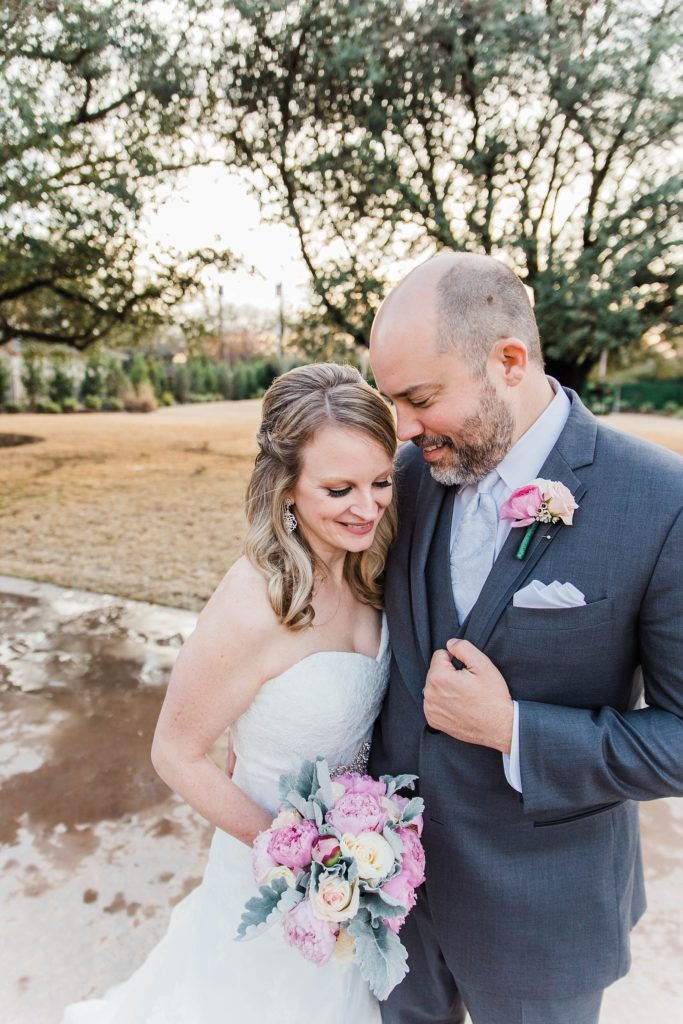 Surprise Wedding - Dallas, Texas | Becca Sue Photography - www.beccasuephotography.com