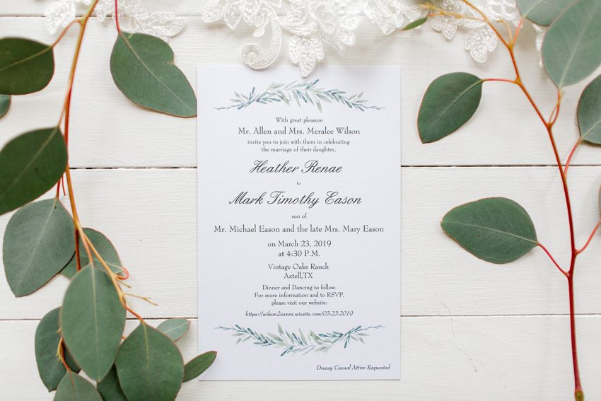 Peach and Sage Spring Wedding (Axtell, Texas) | Becca Sue Photography - www.beccasuephotography.com