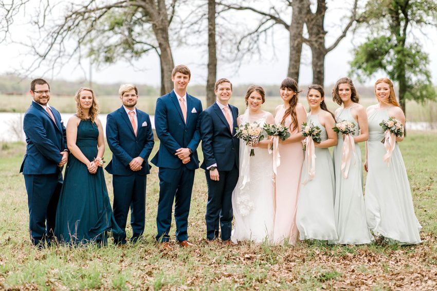 Peach and Sage Spring Wedding (Axtell, Texas) | Becca Sue Photography - www.beccasuephotography.com
