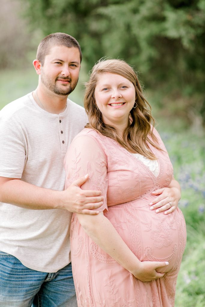 Sweet Spring Maternity Session (Euless, TX)| Becca Sue Photography - beccasuephotography.com
