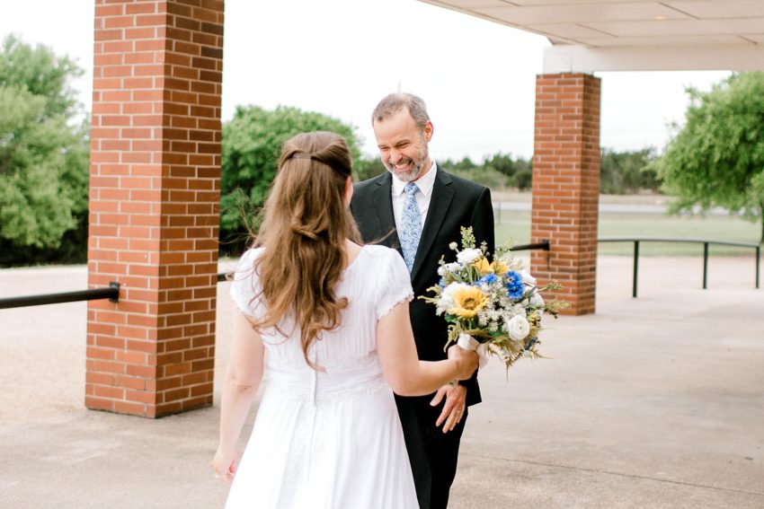 Simple and Sweet Spring Wedding (Glen Rose, Texas) | Becca Sue Photography - beccasuephotography.com