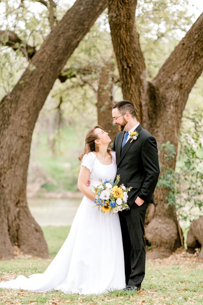 Simple and Sweet Spring Wedding (Glen Rose, Texas) | Becca Sue Photography - beccasuephotography.com