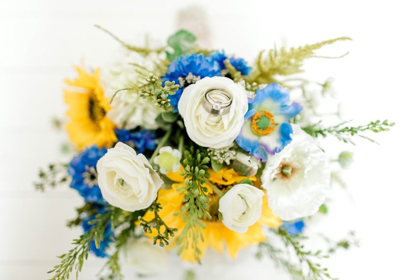 Simple and Sweet Spring Wedding (Glen Rose, Texas) | Becca Sue Photography - beccasuephotography.com