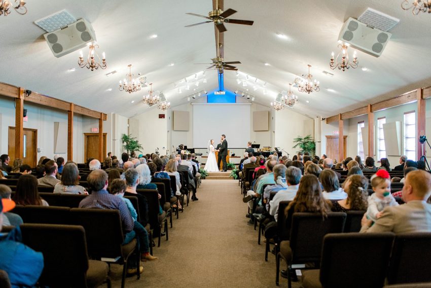 Simple and Sweet Spring Wedding (Glen Rose, Texas) | Becca Sue Photography - beccasuephotography.com