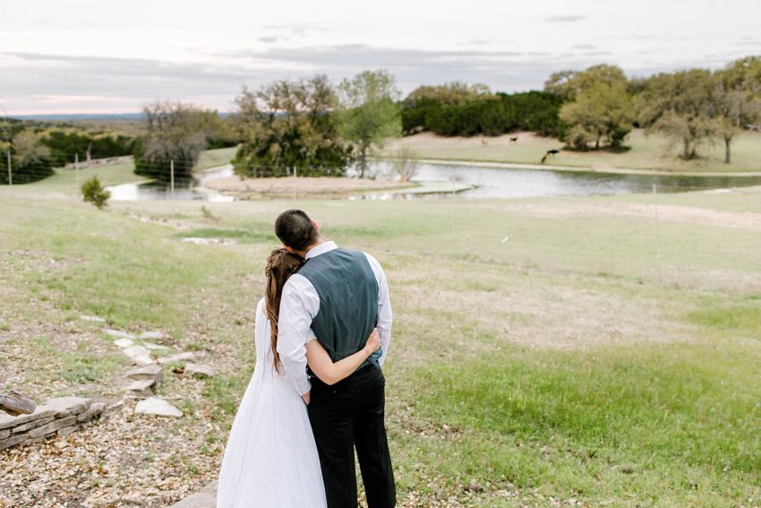 Simple and Sweet Spring Wedding (Glen Rose, Texas) | Becca Sue Photography - beccasuephotography.com