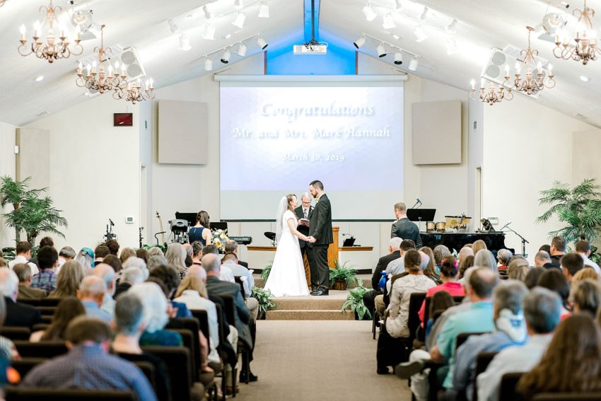 Simple and Sweet Spring Wedding (Glen Rose, Texas) | Becca Sue Photography - beccasuephotography.com