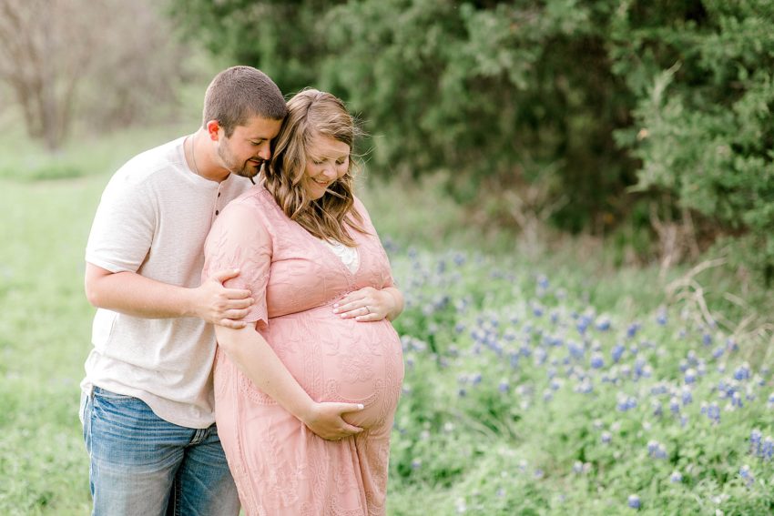 Spring Bluebonnet Sessions | Becca Sue Photography - beccasuephotography.com