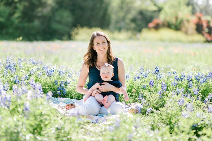 Spring Bluebonnet Sessions | Becca Sue Photography - beccasuephotography.com