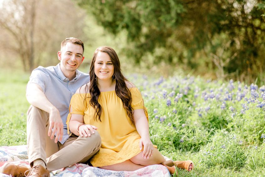 Spring Bluebonnet Sessions | Becca Sue Photography - beccasuephotography.com