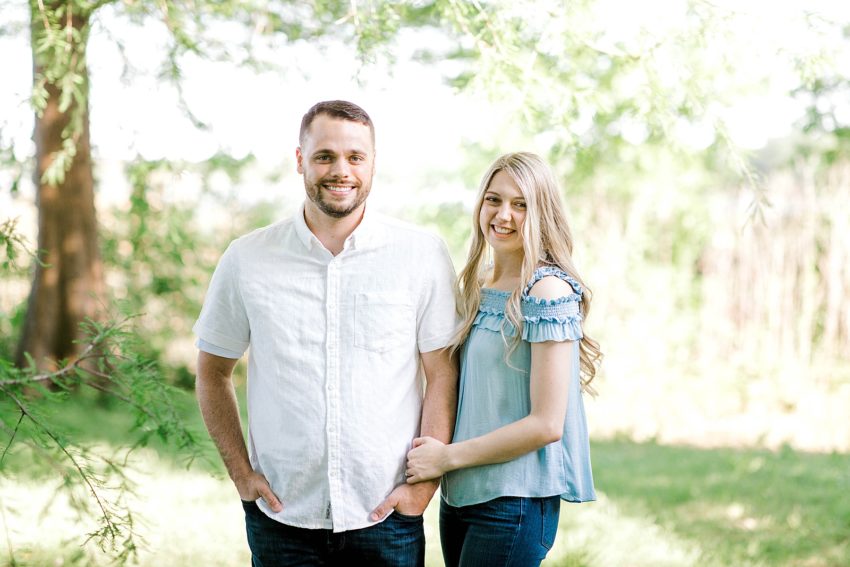 Lakeside Engagement Session (Dallas, Texas) | Becca Sue Photography - www.beccasuephotography.com
