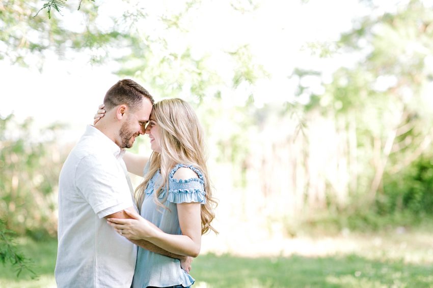 Lakeside Engagement Session (Dallas, Texas) | Becca Sue Photography - www.beccasuephotography.com