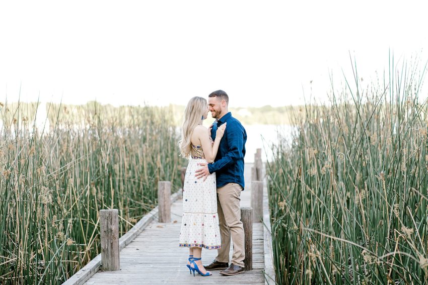 Lakeside Engagement Session (Dallas, Texas) | Becca Sue Photography - www.beccasuephotography.com
