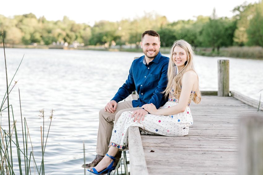 Lakeside Engagement Session (Dallas, Texas) | Becca Sue Photography - www.beccasuephotography.com