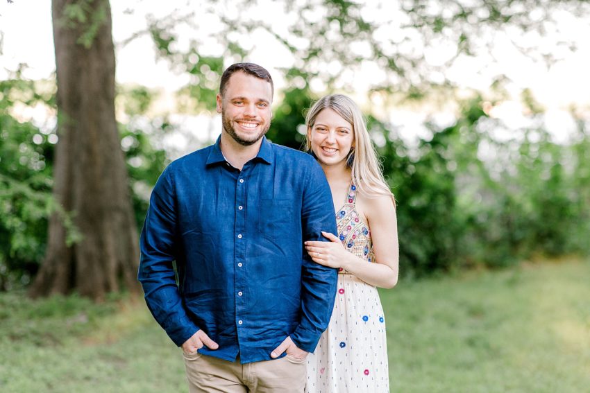 Lakeside Engagement Session (Dallas, Texas) | Becca Sue Photography - www.beccasuephotography.com