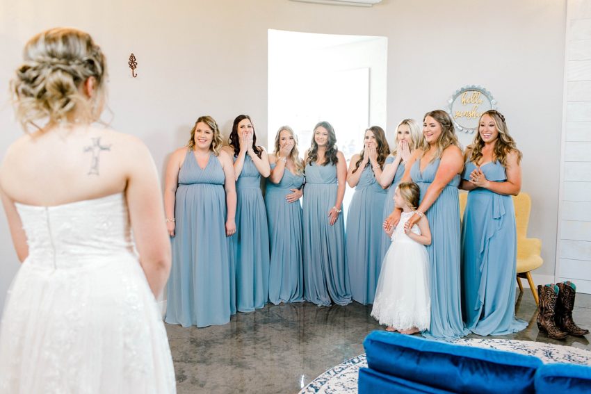 Rustic Chic Spring Wedding (Emory, Texas) | Becca Sue Photography - www.beccasuephotography.com