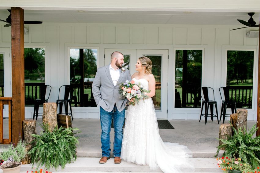 Rustic Chic Spring Wedding (Emory, Texas) | Becca Sue Photography - www.beccasuephotography.com