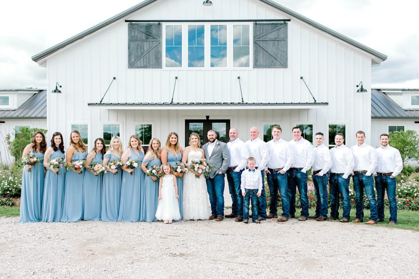 Rustic Chic Spring Wedding (Emory, Texas) | Becca Sue Photography - www.beccasuephotography.com