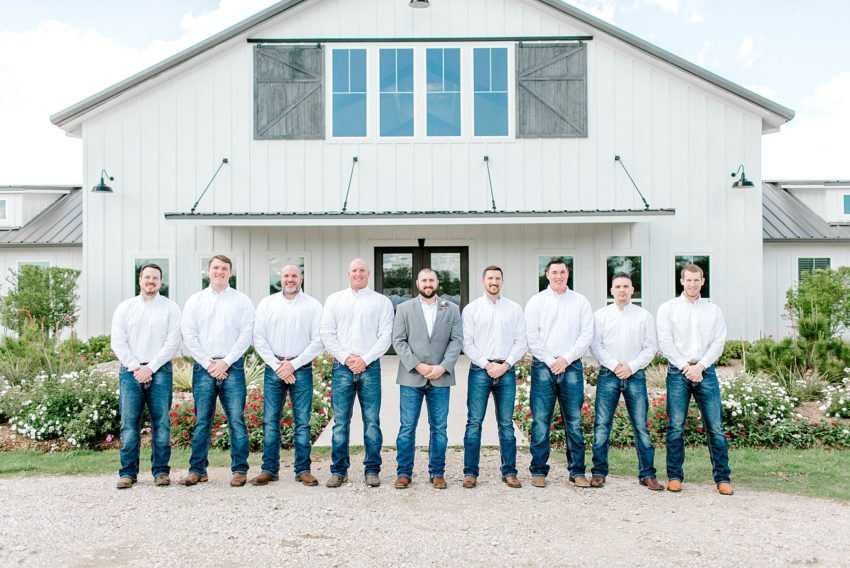 Rustic Chic Spring Wedding (Emory, Texas) | Becca Sue Photography - www.beccasuephotography.com
