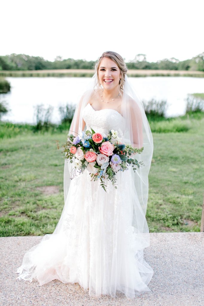 Rustic Chic Spring Wedding (Emory, Texas) | Becca Sue Photography - www.beccasuephotography.com