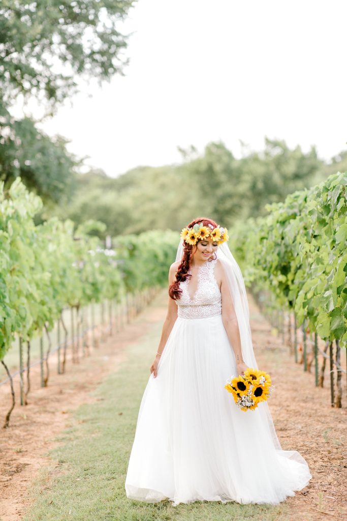 Sunflower Summer Wedding - Burleson, Texas | Becca Sue Photography - www.beccasuephotography.com