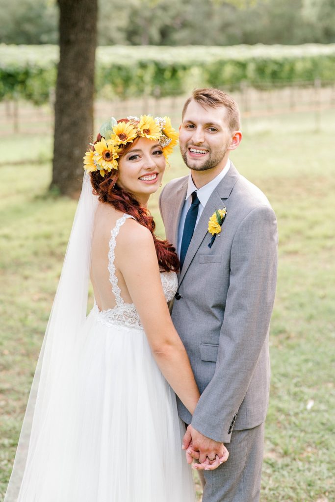 Sunflower Summer Wedding - Burleson, Texas | Becca Sue Photography - www.beccasuephotography.com