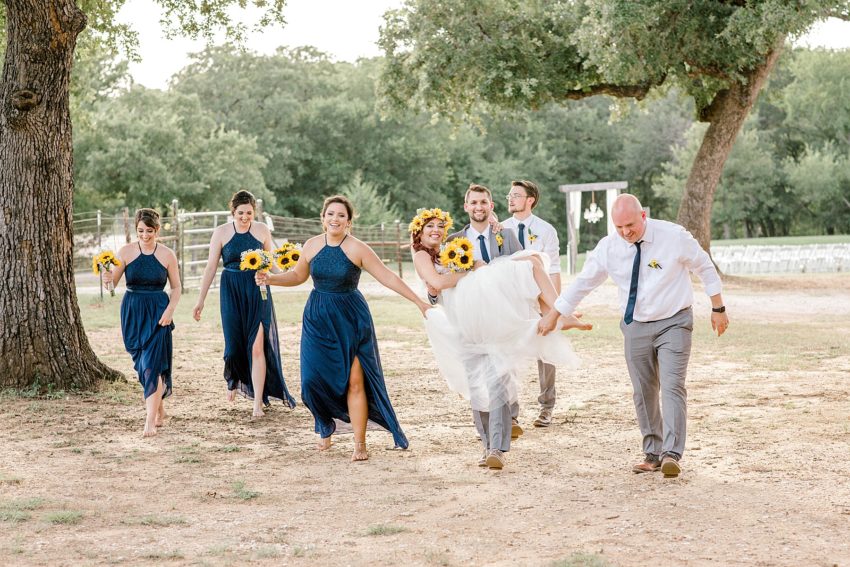Sunflower Summer Wedding - Burleson, Texas | Becca Sue Photography - www.beccasuephotography.com