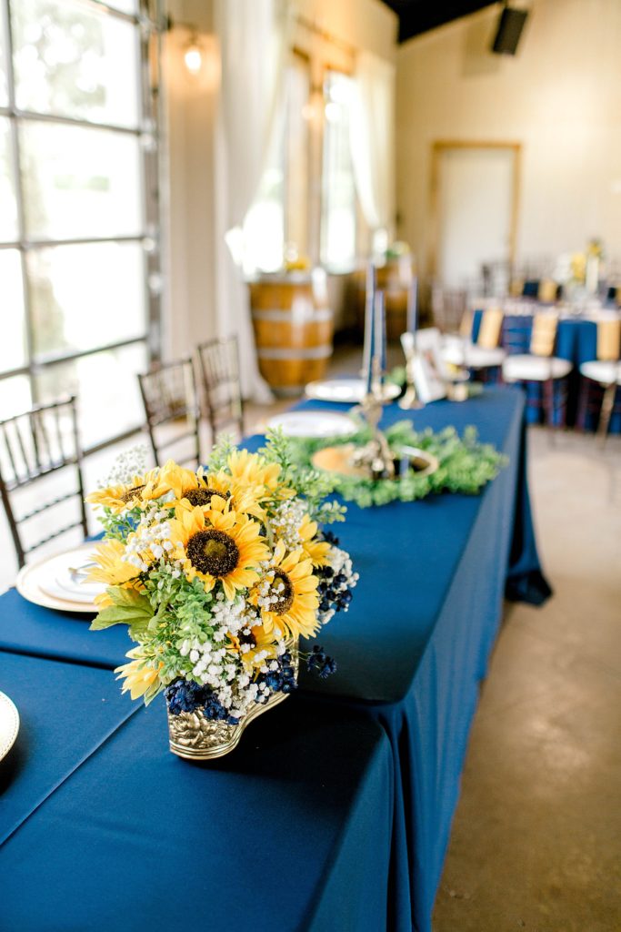 Sunflower Summer Wedding - Burleson, Texas | Becca Sue Photography - www.beccasuephotography.com