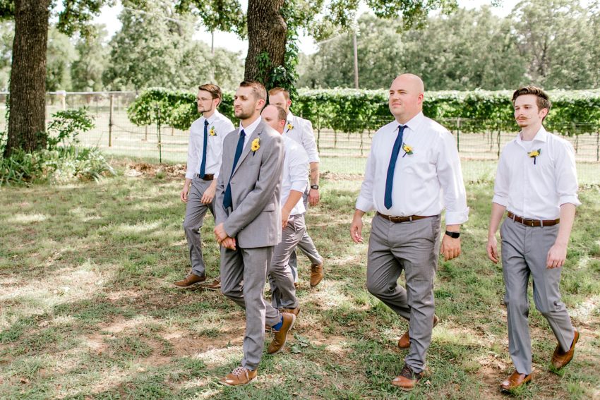 Sunflower Summer Wedding - Burleson, Texas | Becca Sue Photography - www.beccasuephotography.com