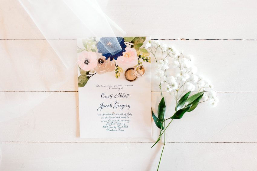 Sunflower Summer Wedding - Burleson, Texas | Becca Sue Photography - www.beccasuephotography.com