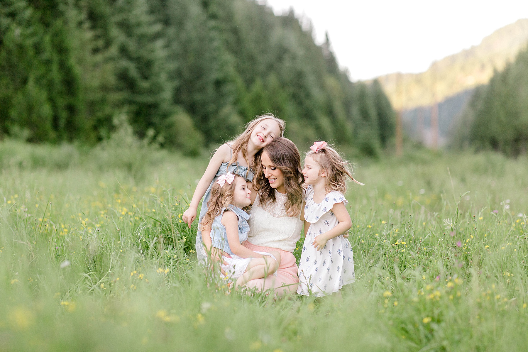 Wildflower Family Session (Glendale Oregon) | Becca Sue Photography - www.beccasuephotography.com