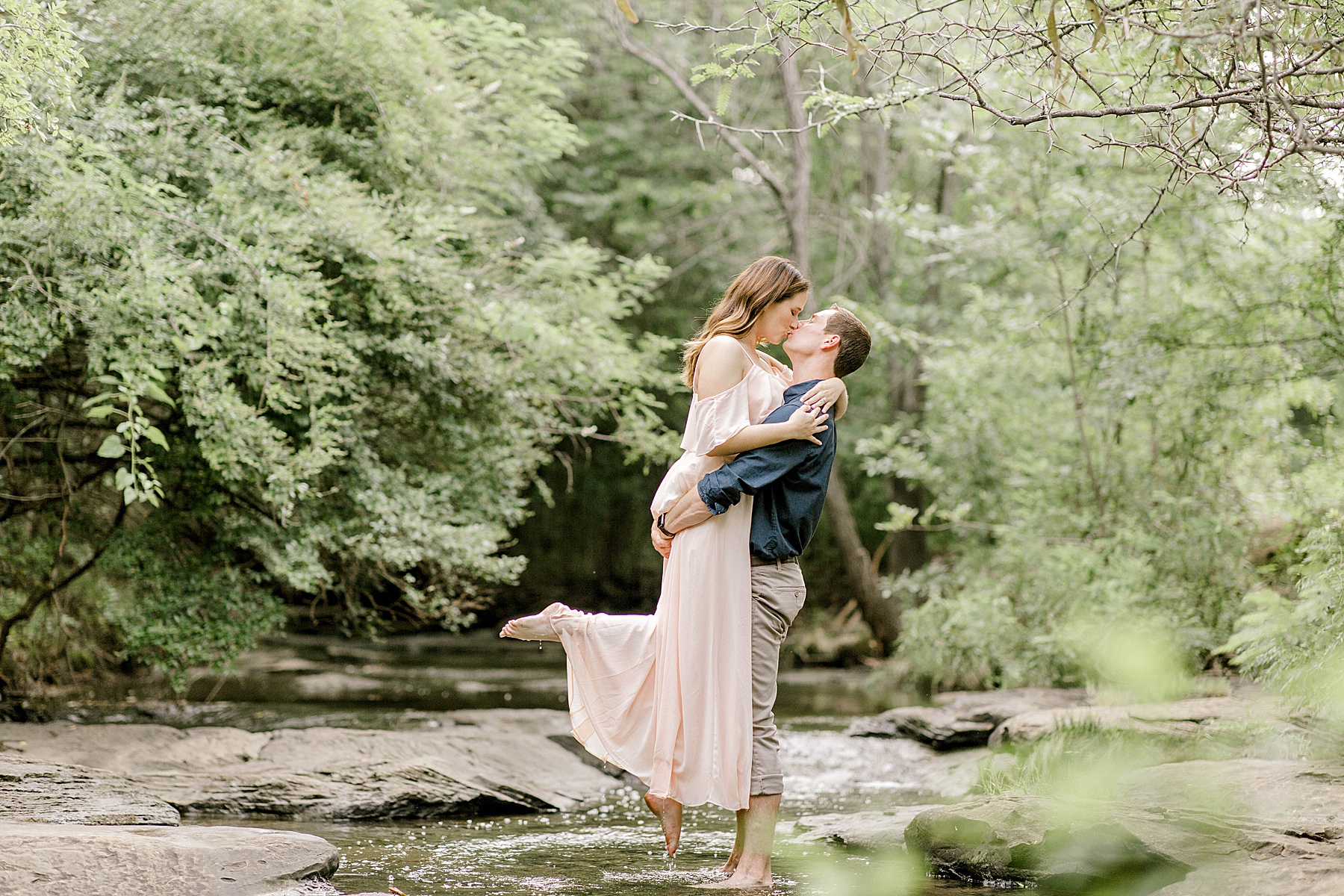 Romantic Creek Engagement Session (Flower Mound, Texas) | Becca Sue Photography - www.beccasuephotography.com