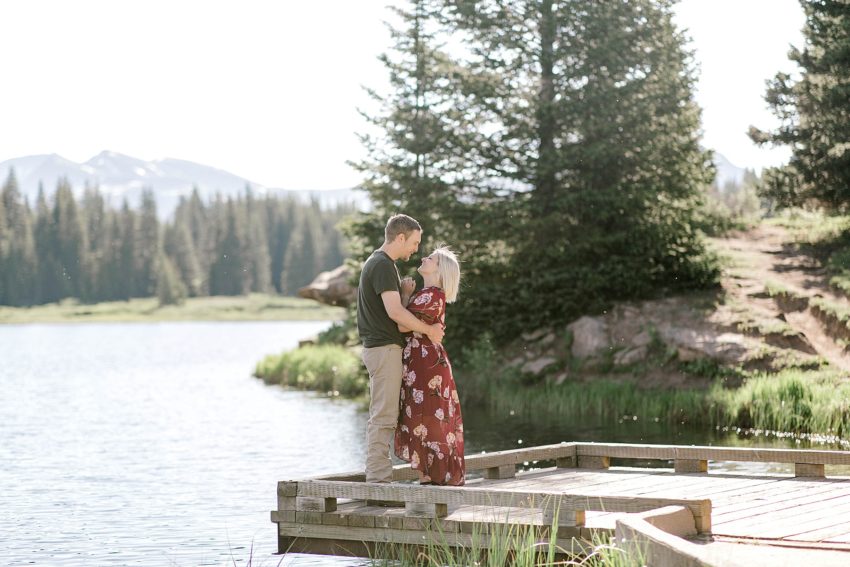 Lakeside Anniversary Session (Andrews Lake, Colorado) | Becca Sue Photography - www.beccasuephotography.com