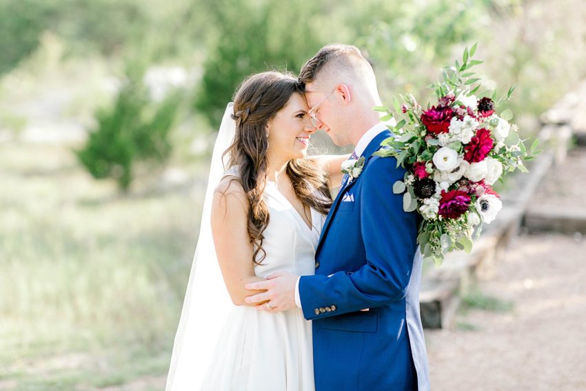 Romantic Summer Wedding (McKinney, Texas) | Becca Sue Photography - www.beccasuephotography.com