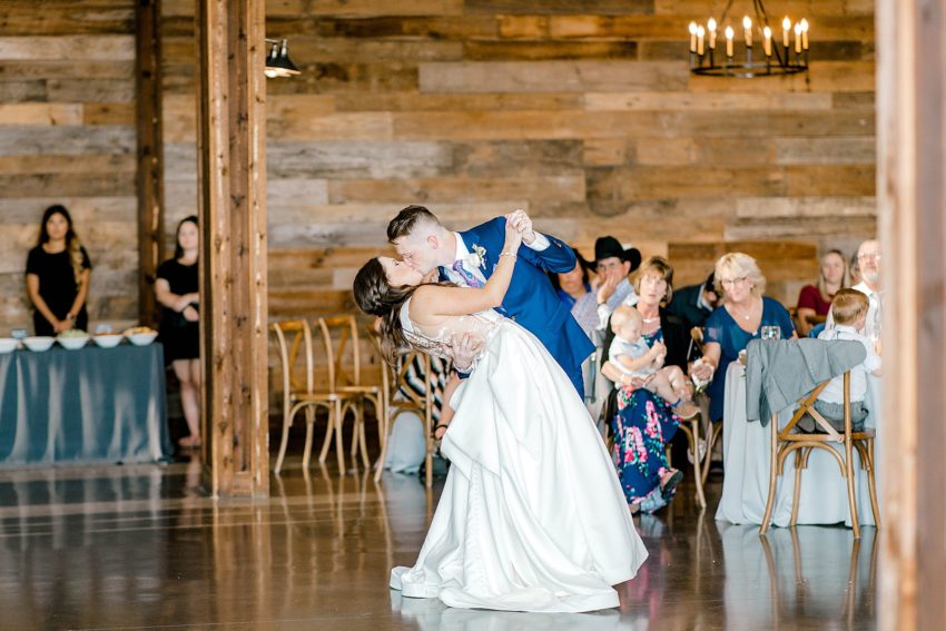 Romantic Summer Wedding (McKinney, Texas) | Becca Sue Photography - www.beccasuephotography.com