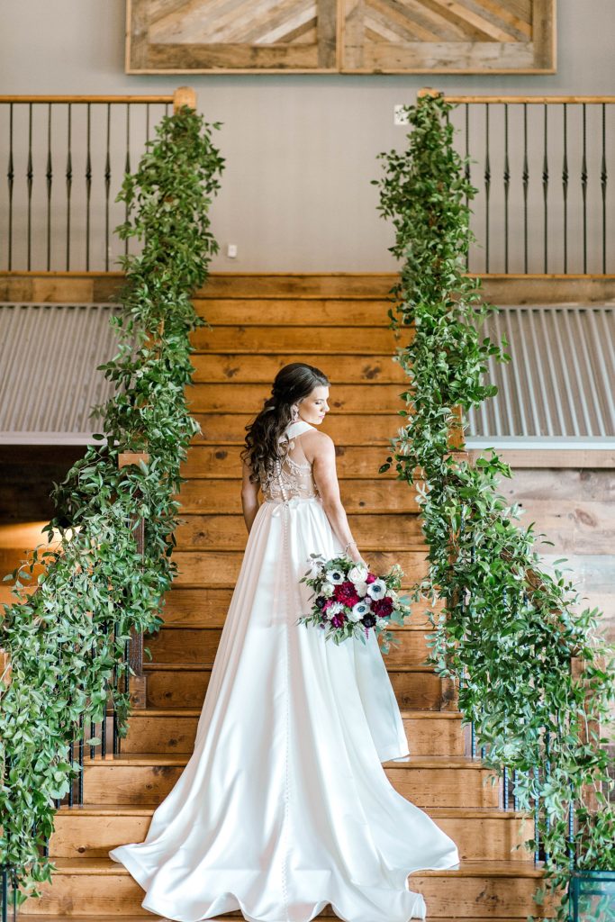 Romantic Summer Wedding (McKinney, Texas) | Becca Sue Photography - www.beccasuephotography.com