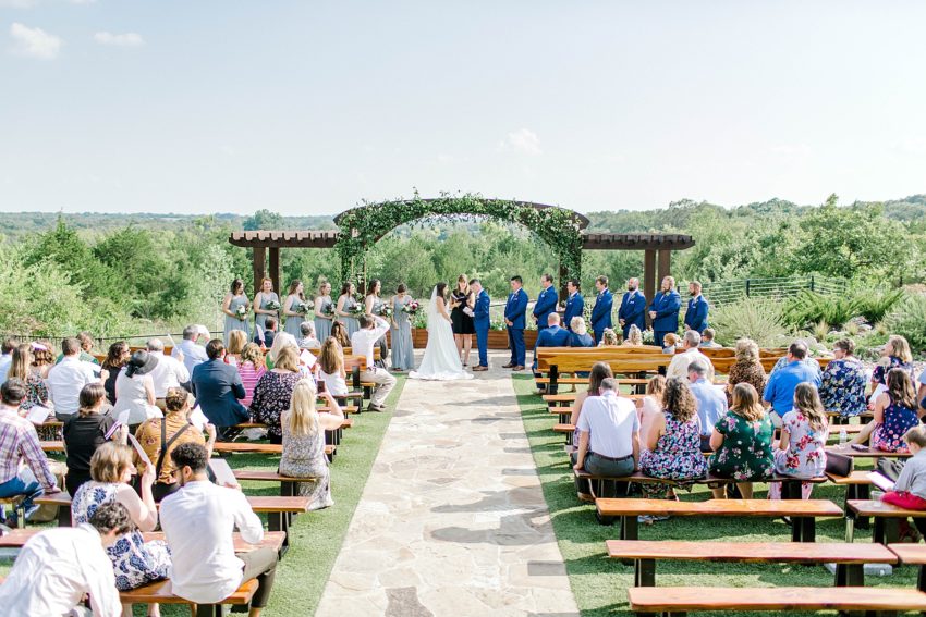 Romantic Summer Wedding (McKinney, Texas) | Becca Sue Photography - www.beccasuephotography.com