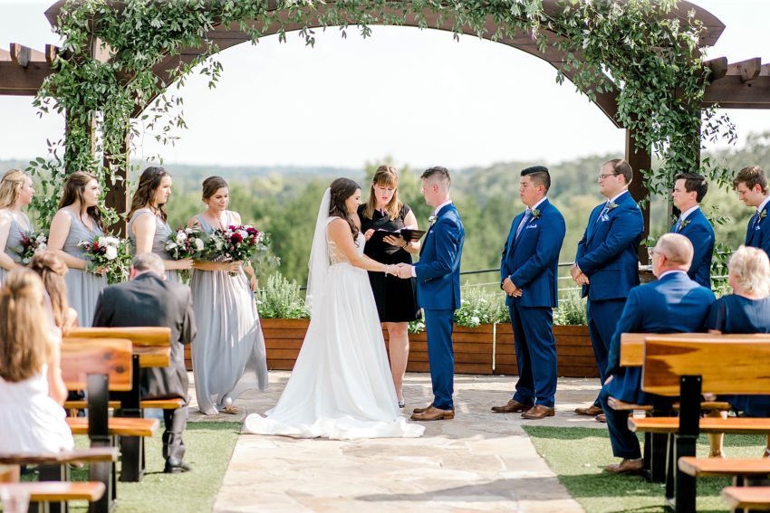 Romantic Summer Wedding (McKinney, Texas) | Becca Sue Photography - www.beccasuephotography.com