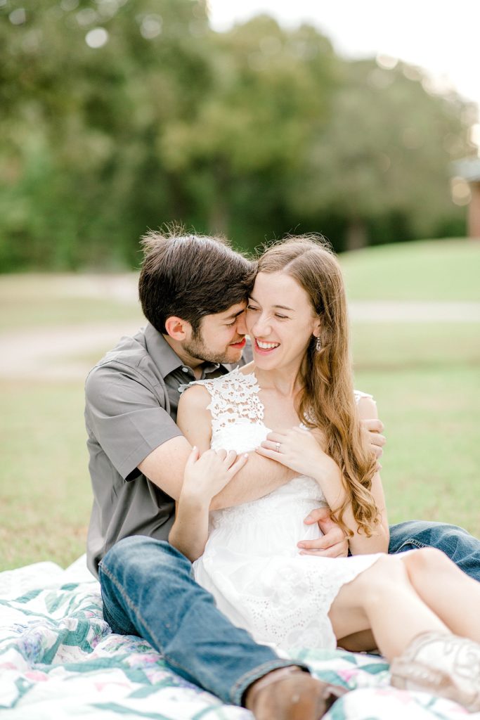 Summer Creek Engagement Session (Flower Mound, Texas) | Becca Sue Photography - www.beccasuephotography.com