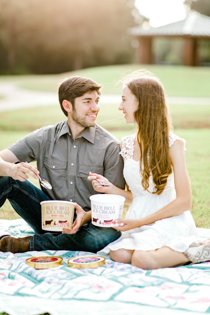 Summer Creek Engagement Session (Flower Mound, Texas) | Becca Sue Photography - www.beccasuephotography.com