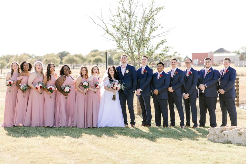 Navy and Blush Fall Wedding (Krum, Texas) | Becca Sue Photography - www.beccasuephotography.com