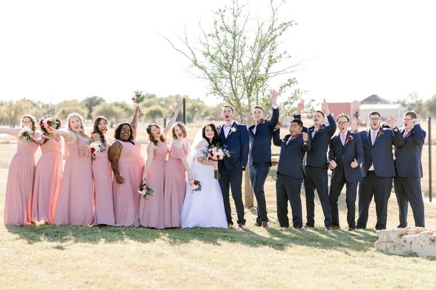 Navy and Blush Fall Wedding (Krum, Texas) | Becca Sue Photography - www.beccasuephotography.com