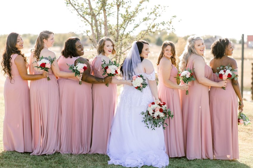 Navy and Blush Fall Wedding (Krum, Texas) | Becca Sue Photography - www.beccasuephotography.com