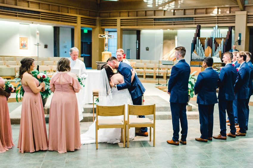 Navy and Blush Fall Wedding (Krum, Texas) | Becca Sue Photography - www.beccasuephotography.com