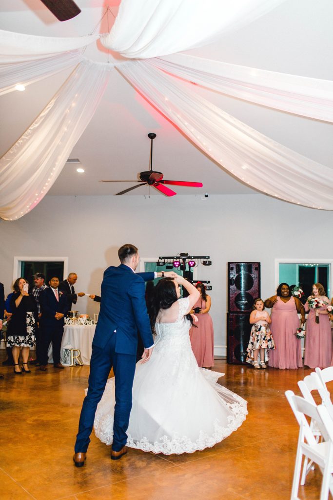 Navy and Blush Fall Wedding (Krum, Texas) | Becca Sue Photography - www.beccasuephotography.com
