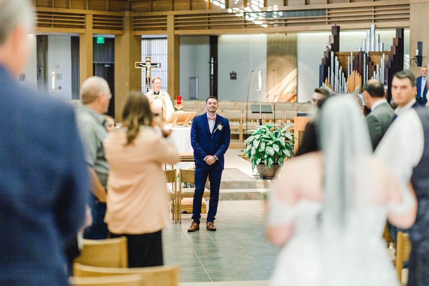 Navy and Blush Fall Wedding (Krum, Texas) | Becca Sue Photography - www.beccasuephotography.com
